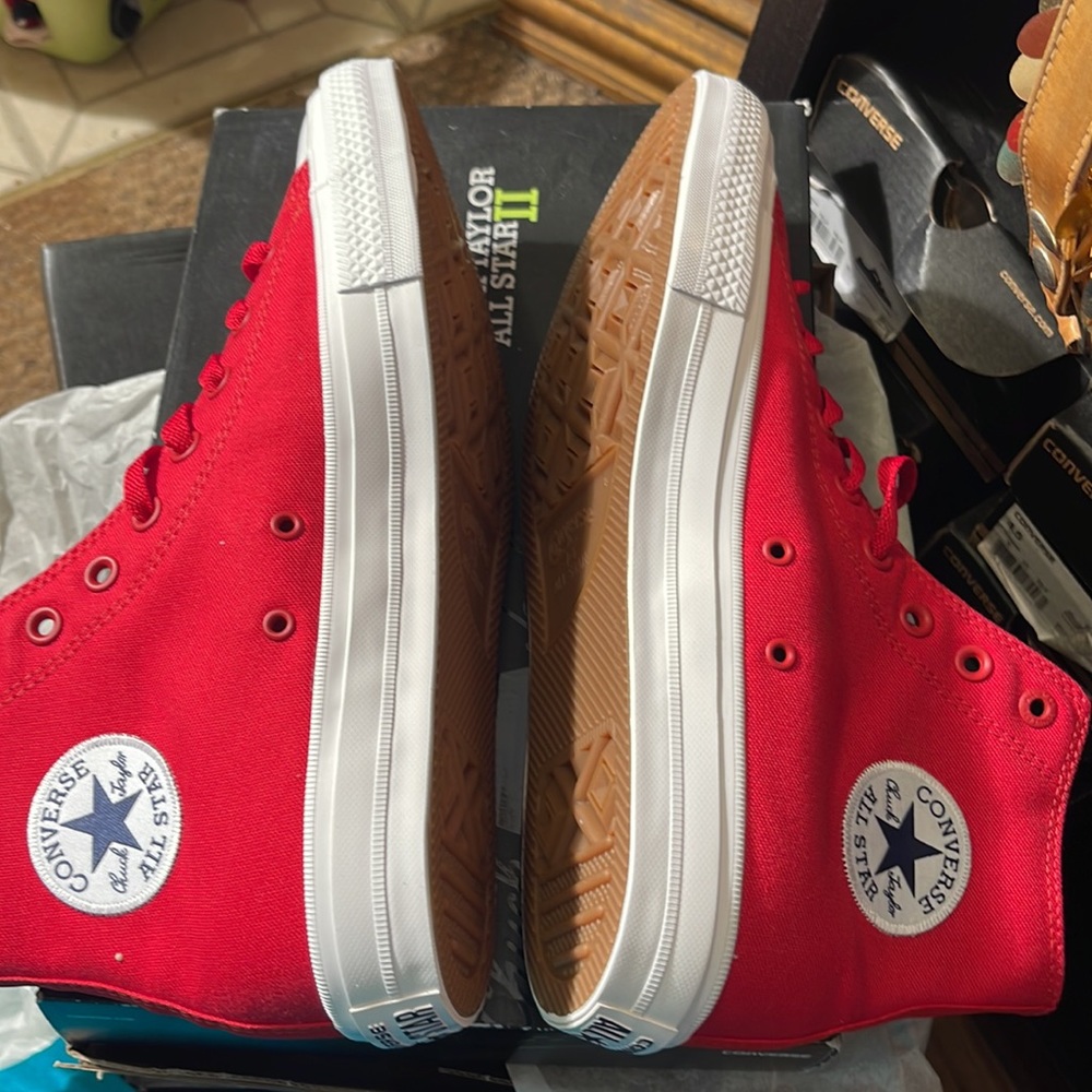 Authentic red converse - Picture 7 of 8